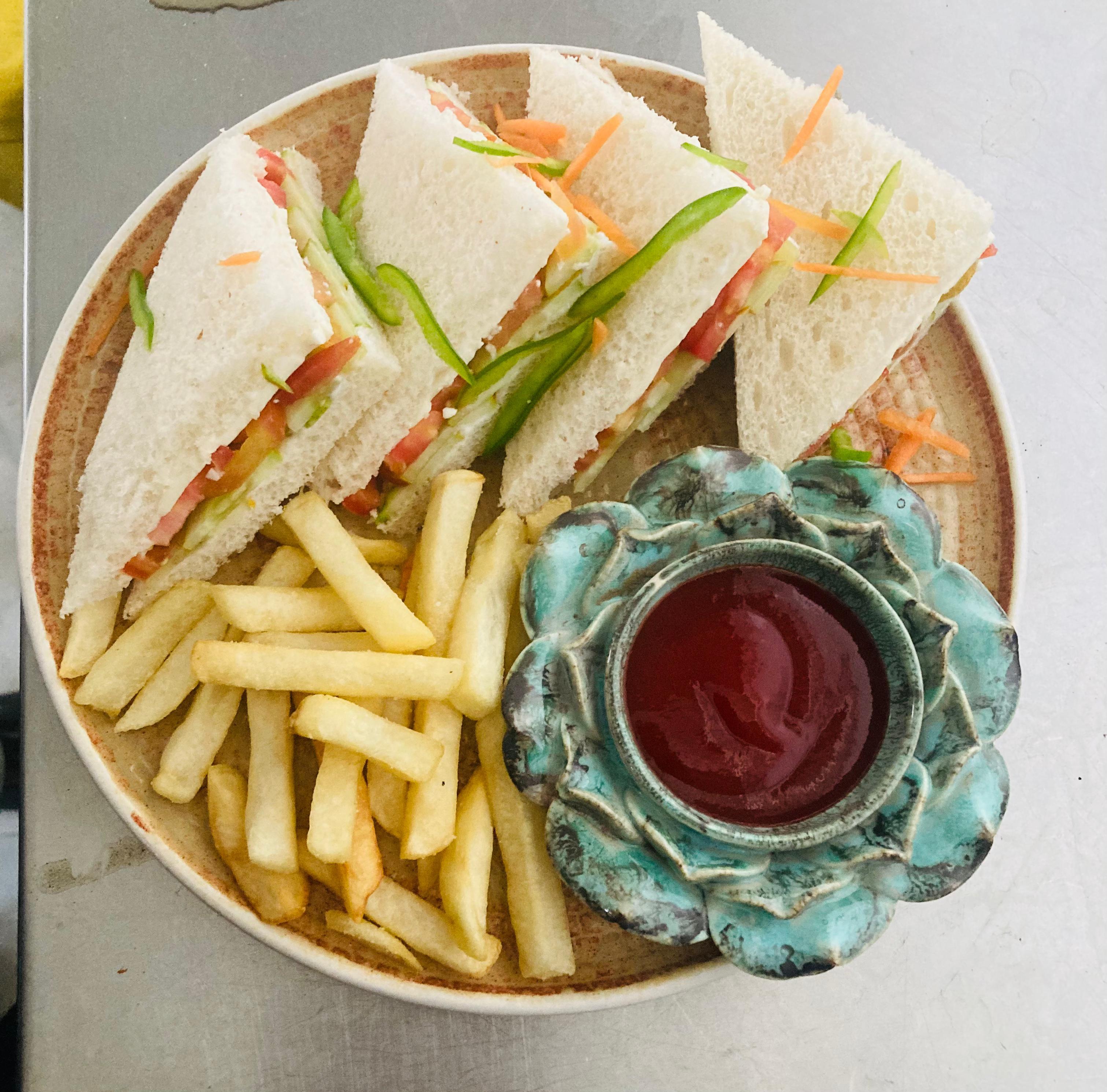 Elegant dining table setup